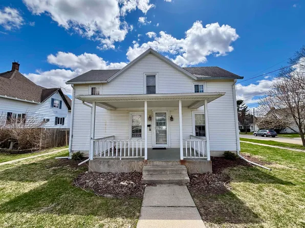 228 W Prairie St, Lanark, IL 61046