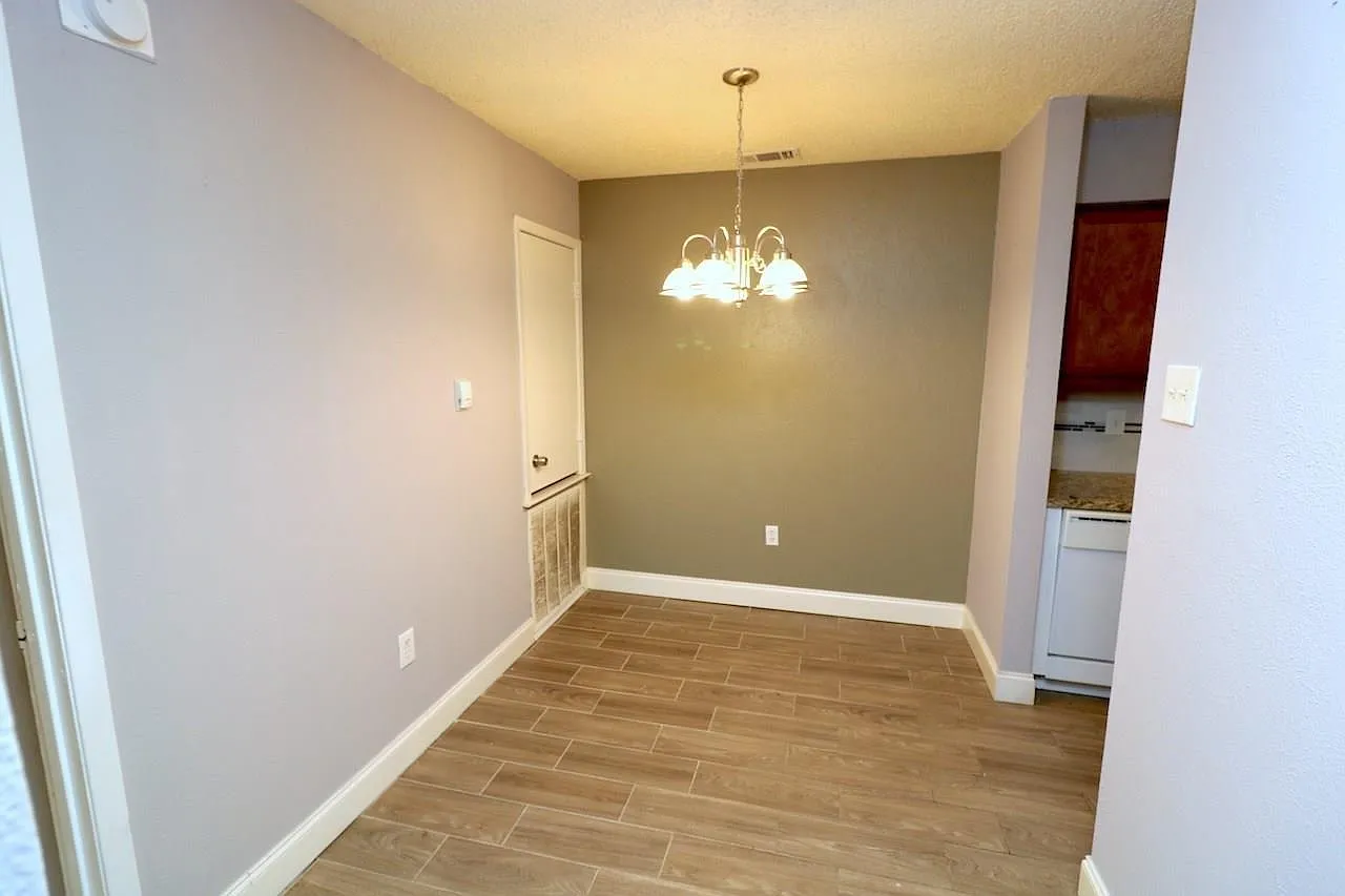 2 bed, 730 sqft, $1,100 — Photo 3