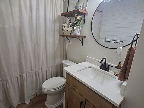 5th image of 304 Pierce St