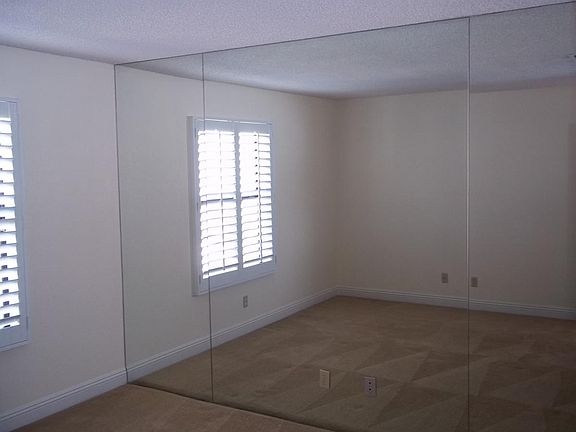 2nd image of 2836 Queens Courtyard Dr