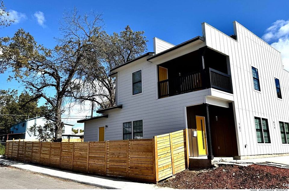 1st image of 829 kayton ave