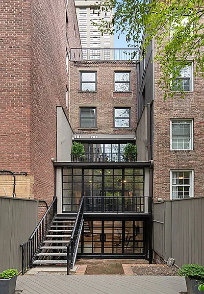 320 E 55th St #TOWNHOUSE — Photo 23
