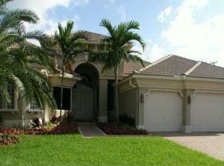 10984 Blue Palm St, Plantation, FL 33324