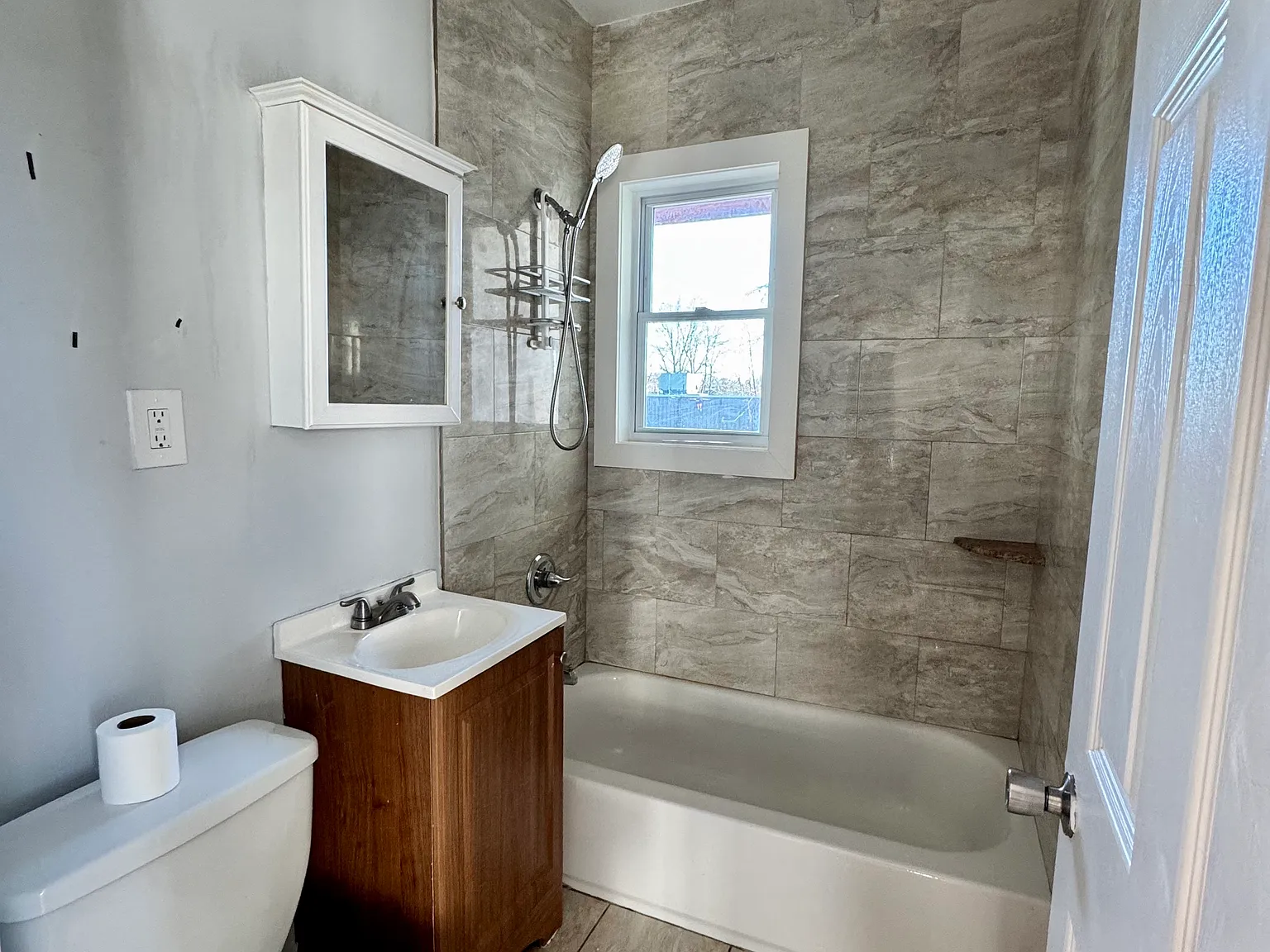 1 bed, 650 sqft, $1,550 — Photo 4