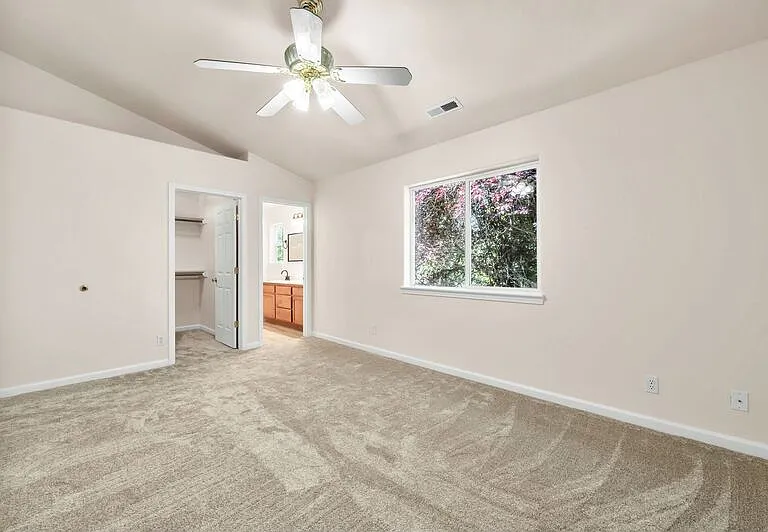 585 Dublin Ave — Photo 21