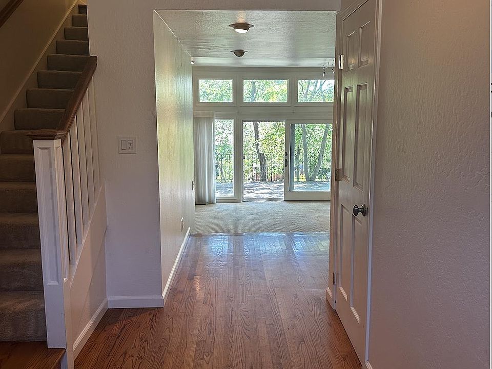 1st image of 18400 Overlook Rd