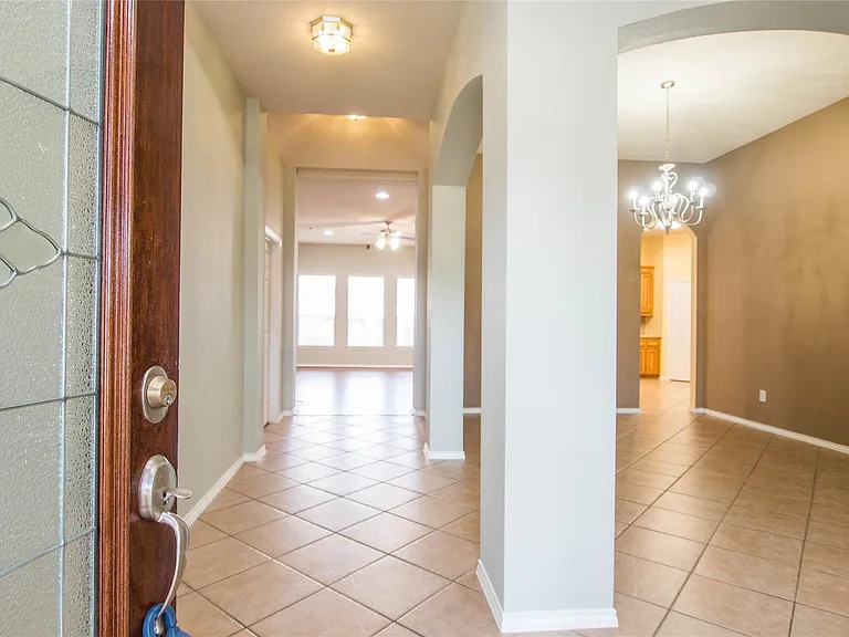 8847 Distant Woods Dr — Photo 4