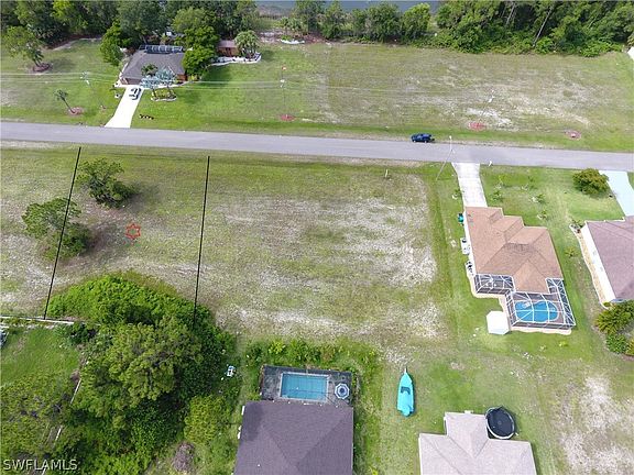 3rd image of 1723 NE 33rd St