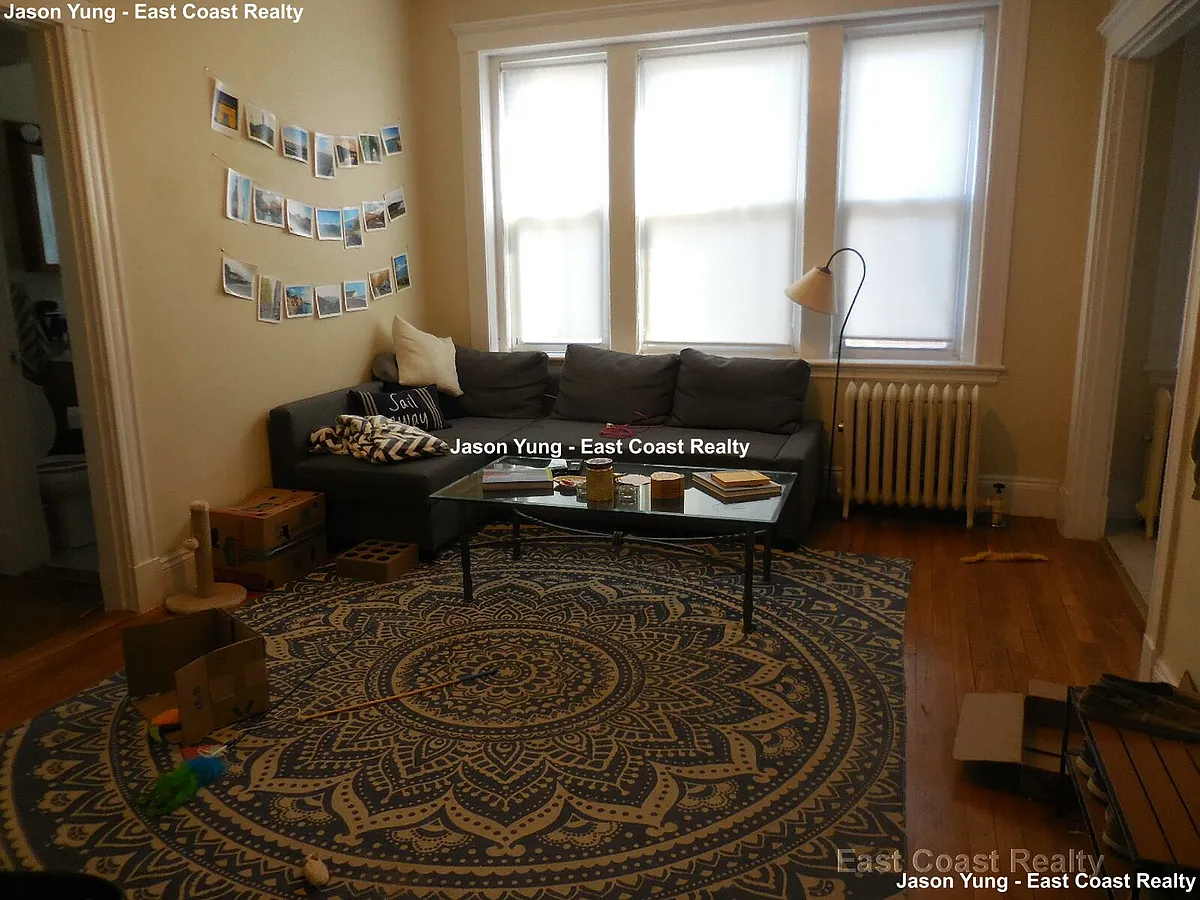 Building Photo - 228 Kelton St #14A
