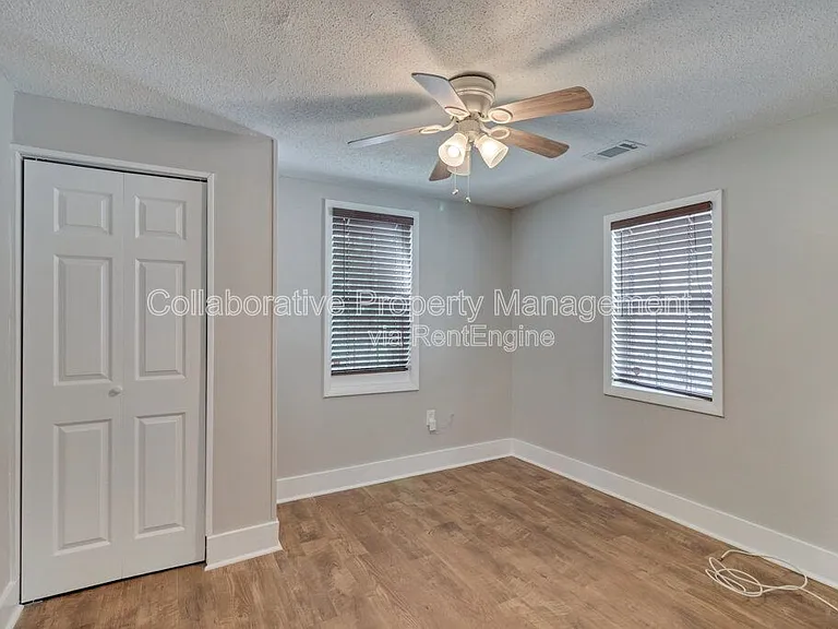 2025 Eppinger St — Photo 12
