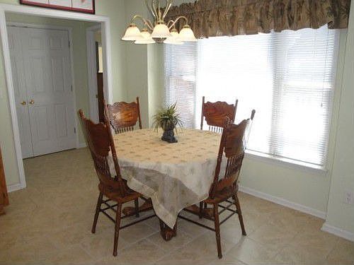 5th image of 102 Heathwood Dr