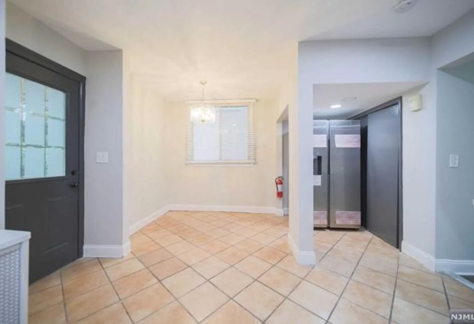 4 bed, $3,700 — Photo 3