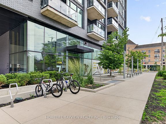 4th image of 7 Smith Cres #609