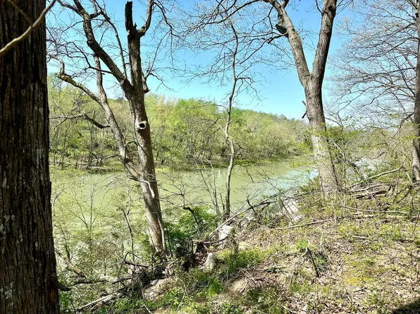 440 Lakeside Dr, Lancaster, KY 40444