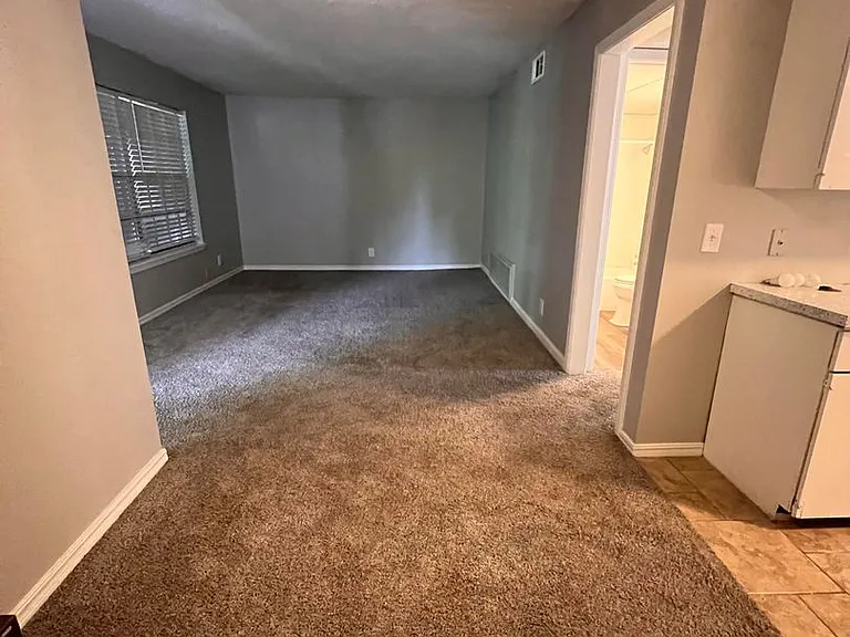 Woodward Park Apartments — Photo 16