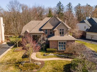 7423 Rafford Ln, West Bloomfield, MI 48322