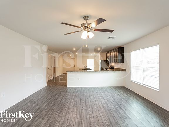 3rd image of 3446 Colfax Ln