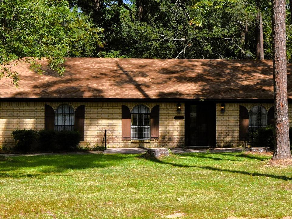 1st image of 221 Old Darbonne Rd