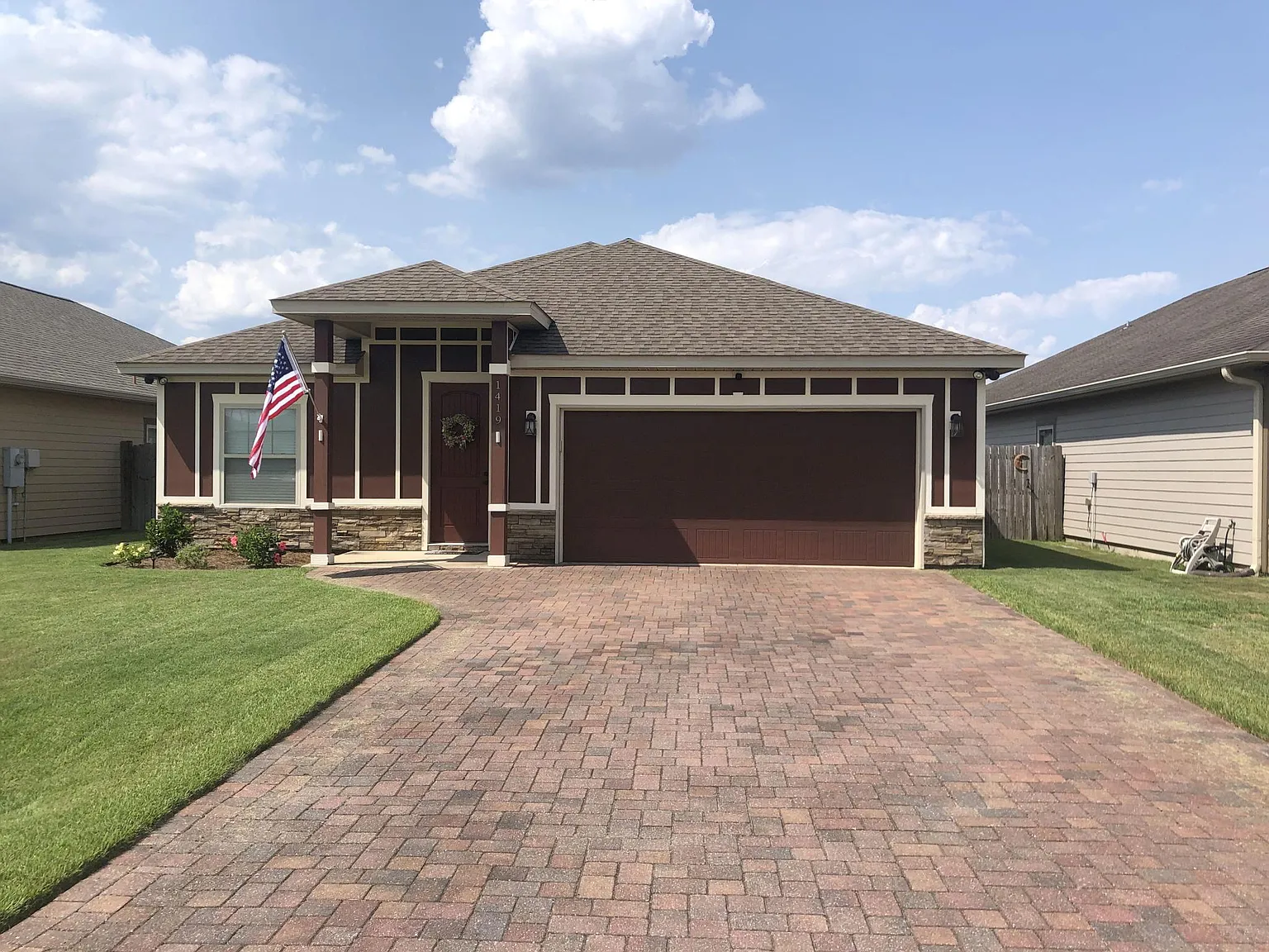 4 bed, 2.5 bath, 2055 sqft, $2,500 — Photo 1