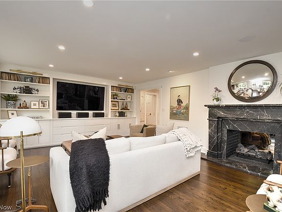 2nd image of 19401 N Park Blvd