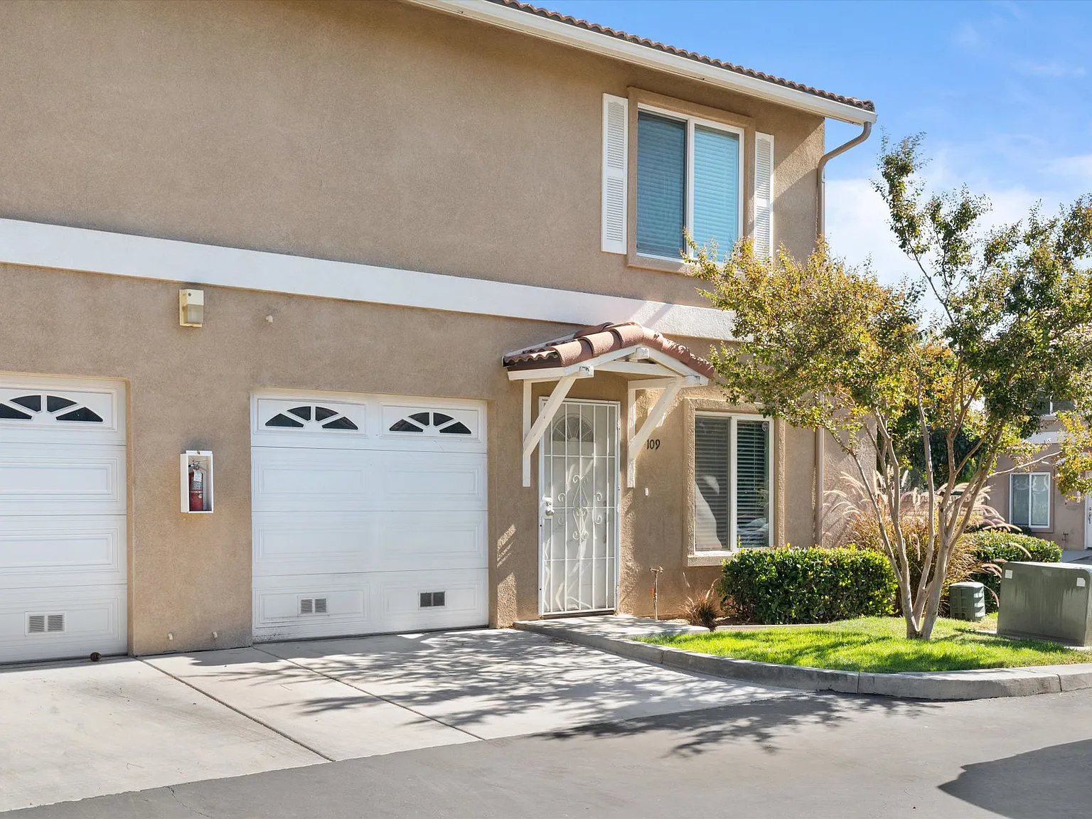 Lighthouse Townhomes — Photo 4