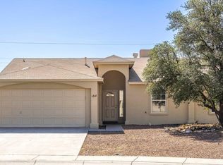 1818 Bentley Dr, Las Cruces, NM 88001