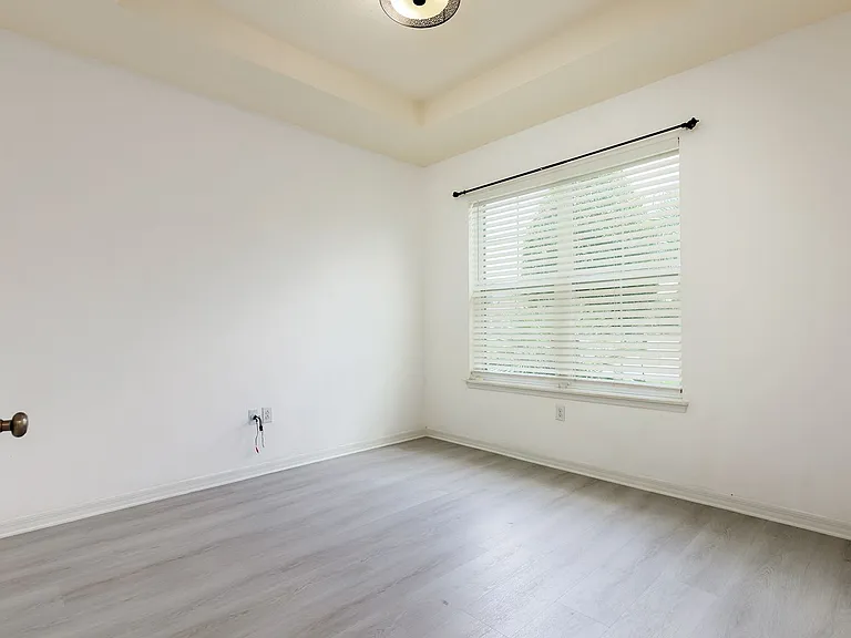 488 Rocky Grove Ln — Photo 14