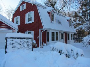 40 Sunset Rd, New London, CT 06320