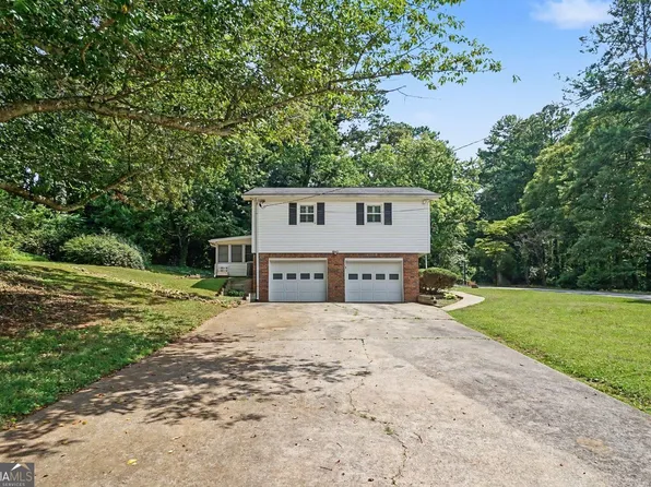1272 Oakwoods Dr, Woodstock, GA 30188