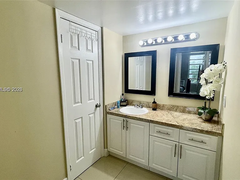 8850 Fontainebleau Blvd #401 — Photo 13