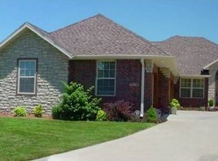 2378 S April Ave, Springfield, MO 65807