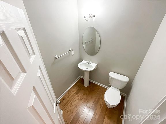 5th image of 8712 Sedgeburn Dr