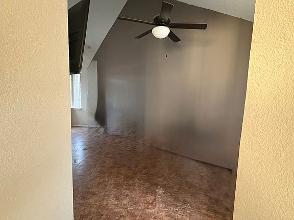 5th image of 11941 Crown Oaks Ct