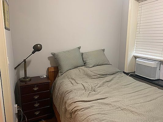 5th image of 184 E 7th St APT 16