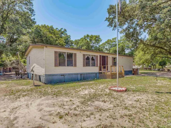 4413 Jernigan Rd, Pace, FL 32571