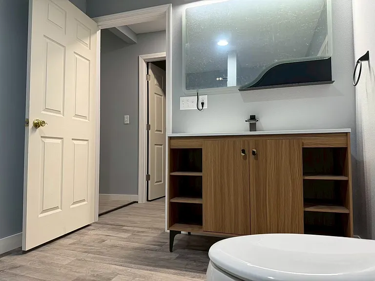 402 S Bailey Ave — Photo 17