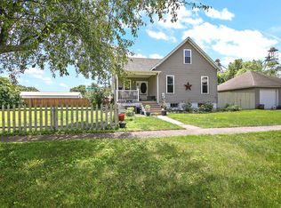 308 W Church Ave, Cissna Park, IL 60924