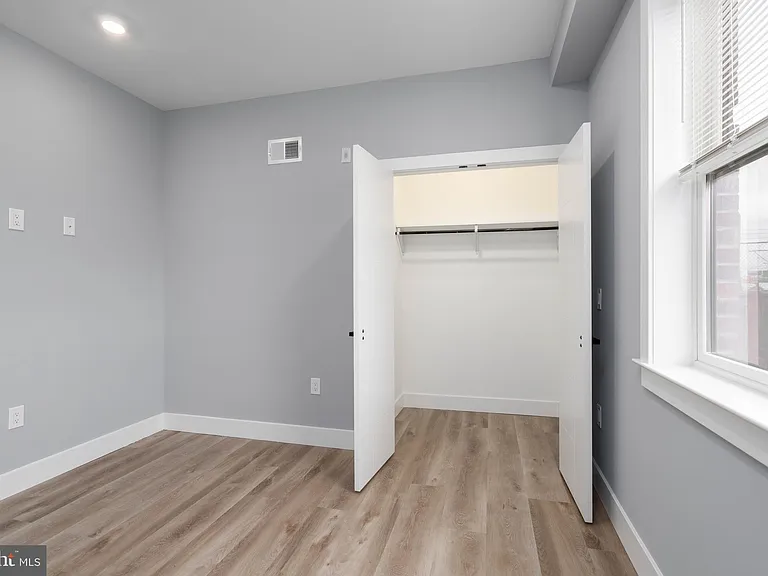 2323 E Cabot St #2 — Photo 17