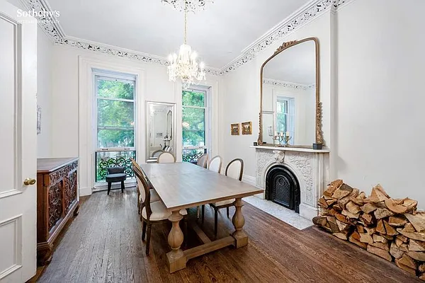 Sold by Sotheby's International Realty | media 4