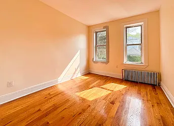 1479 East 34th Street, #1B