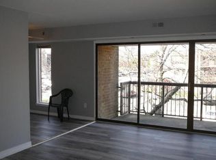 11055 Camfield Ct APT 201, Manassas, VA 20109