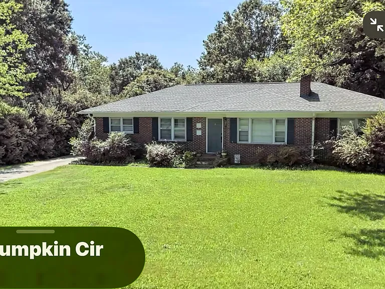 1819 Lumpkin Cir — Photo 1