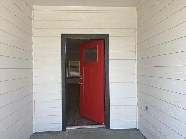 7023 Whispering Leaf St — Photo 2