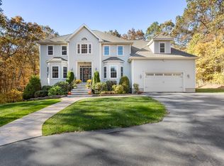 16 Hilltop Dr, Douglas, MA 01516