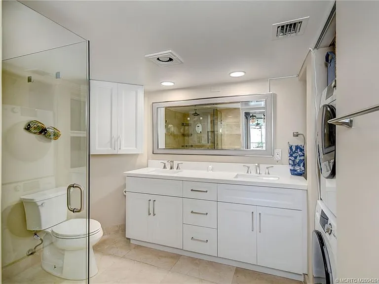 8302 Marina Villas Dr #8302 — Photo 33