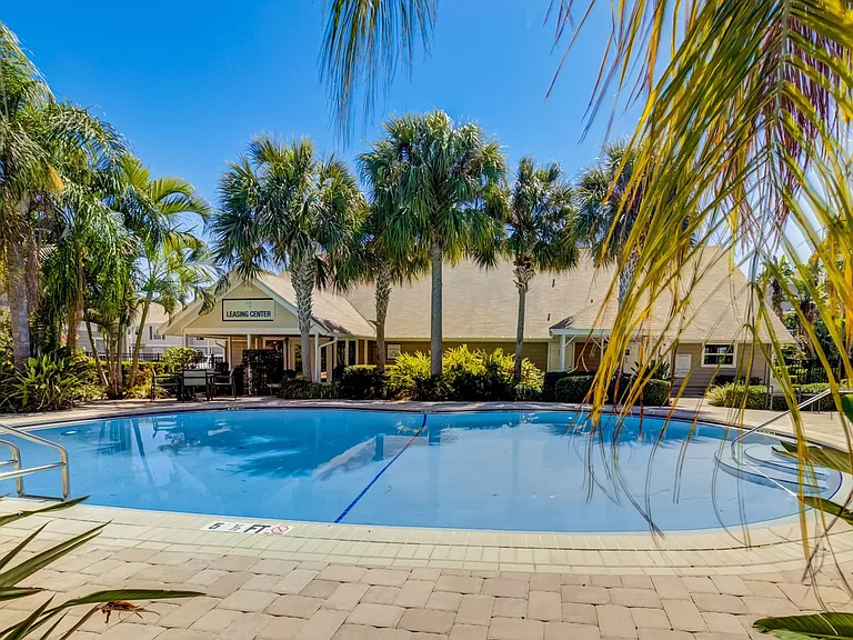 Flagler Pointe Apartments — Photo 14