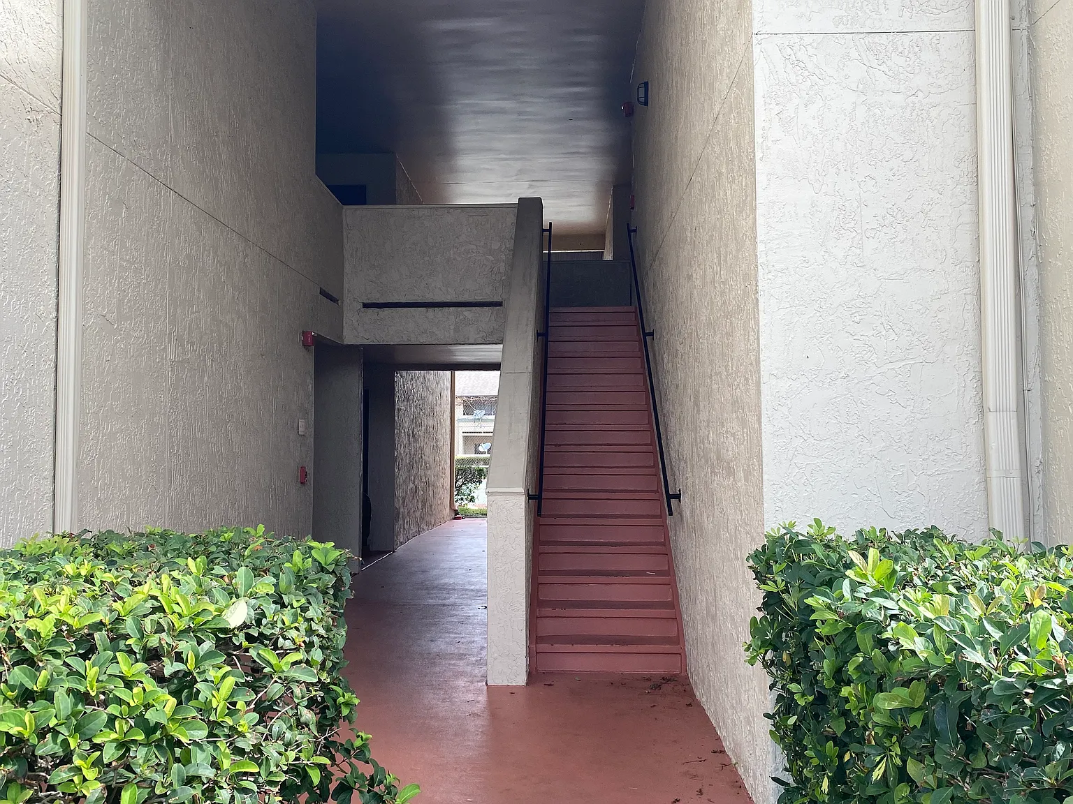1 bed, 742 sqft, $1,300 — Photo 2