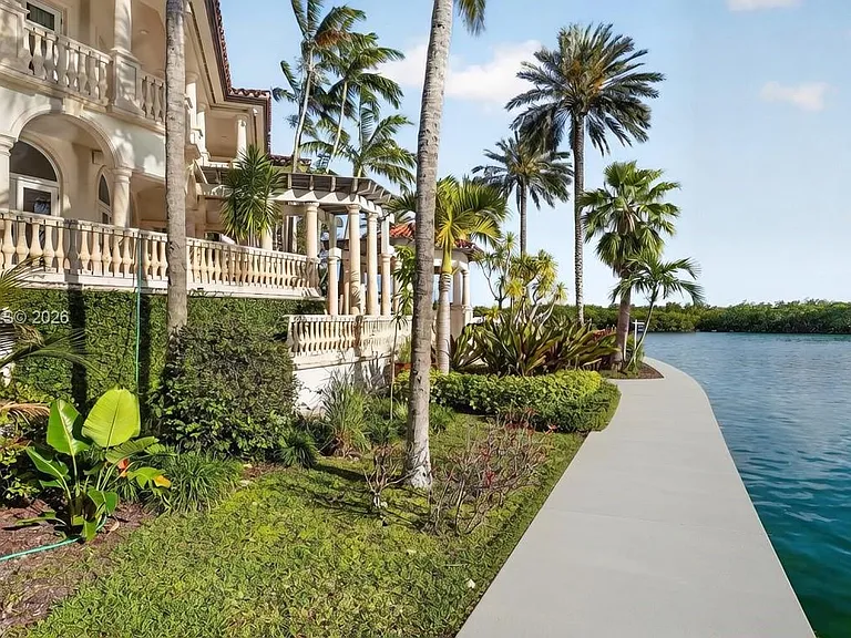 260 Cape Florida Dr — Photo 21
