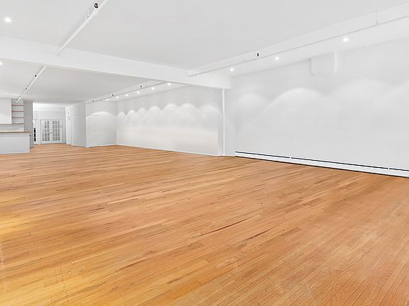 3rd image of 471 West Broadway
