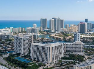 2500 Parkview Dr APT 301, Hallandale Beach, FL 33009